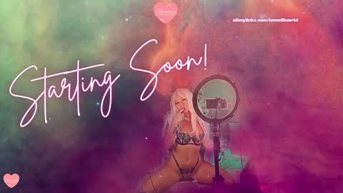 Snapshot of jinxy_loves chatting on 12-22-25, 10:40 jinxy loves online show from 12-22-25, 10:40