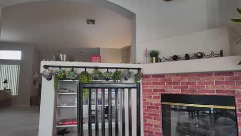 Jiwon online show from 11-22-25, 07:46