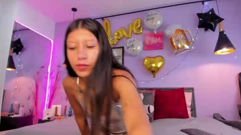 jiwoo_dodoy_ online show from 10-14-25, 02:07