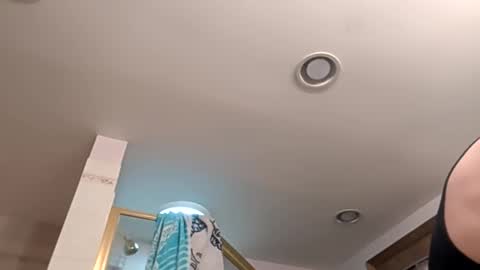 Snapshot of jizzle192 chatting on 03-10-26, 03:11 jizzle192 online show from 03-10-26, 03:11