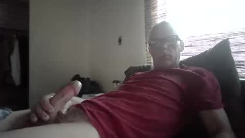 Snapshot of jizzmitten5 chatting on 11-14-25, 01:43 jizzmitten5 online show from 11-14-25, 01:43