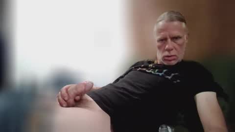 Snapshot of jizzmitten5 chatting on 11-26-25, 05:30 jizzmitten5 online show from 11-26-25, 05:30