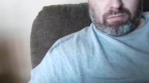 Snapshot of jj350ss chatting on 10-17-25, 02:41 jj350ss online show from 10-17-25, 02:41