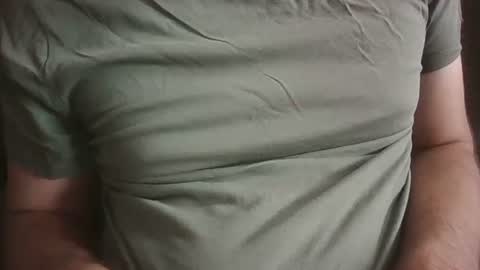 Snapshot of jjrem89 chatting on 09-10-25, 11:32 Smickey online show from 09-10-25, 11:32