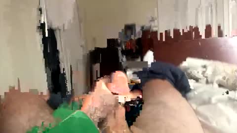 Snapshot of jjxx0099 chatting on 12-14-25, 02:44 jjxx0099 online show from 12-14-25, 02:44