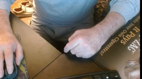 Snapshot of jksurf chatting on 12-04-25, 12:58 me online show from 12-04-25, 12:58