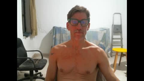 Snapshot of jlmbud chatting on 01-05-25, 12:31 jlmbud online show from 01-05-25, 12:31