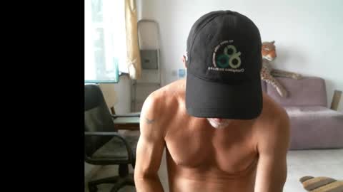 Snapshot of jlmbud chatting on 09-20-25, 01:01 jlmbud online show from 09-20-25, 01:01