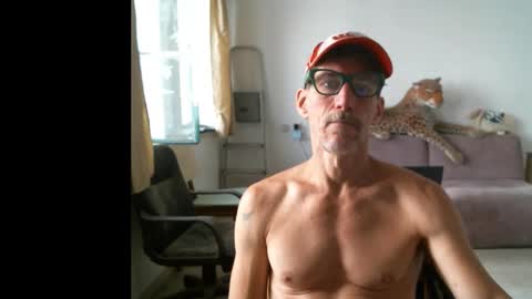 Snapshot of jlmbud chatting on 10-04-25, 11:52 jlmbud online show from 10-04-25, 11:52