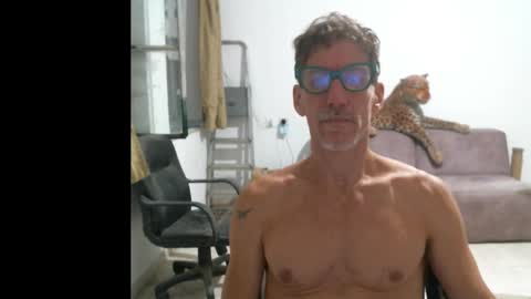 Snapshot of jlmbud chatting on 10-27-25, 12:36 jlmbud online show from 10-27-25, 12:36