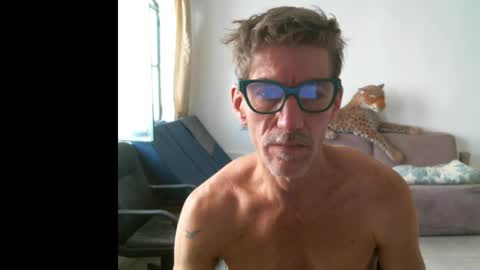 Snapshot of jlmbud chatting on 06-06-26, 02:00 jlmbud online show from 06-06-26, 02:00
