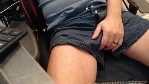 jlouis759 online show from 10-19-25, 10:49