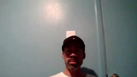 Snapshot of jmb525 chatting on 12-25-24, 03:29 jmb525 online show from 12-25-24, 03:29