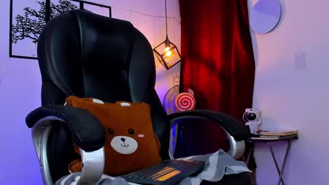 IGJmortton online show from 12-21-24, 01:47