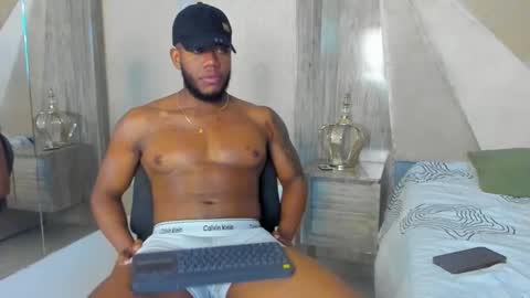 Snapshot of joan_saenz chatting on 01-26-25, 05:13 JOAN SAENZ online show from 01-26-25, 05:13