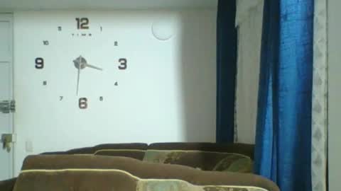 JOAN SAENZ online show from 12-21-25, 08:32