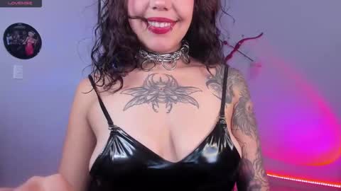 Snapshot of joandoll chatting on 10-21-25, 09:48 Joan online show from 10-21-25, 09:48