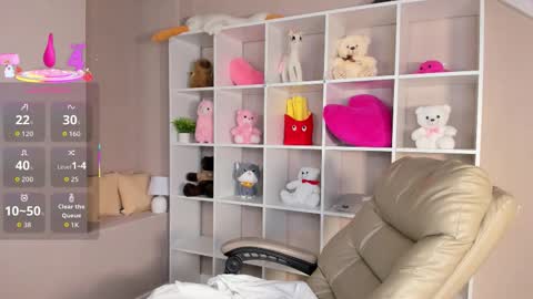 joann_shermann online show from 10-09-25, 01:25