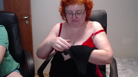 Snapshot of joannaandneighbour chatting on 01-05-25, 11:48 Joanna and Greg online show from 01-05-25, 11:48