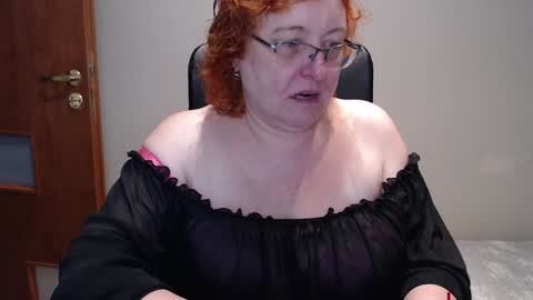 Snapshot of joannaandneighbour chatting on 01-14-25, 08:31 Joanna and Greg online show from 01-14-25, 08:31