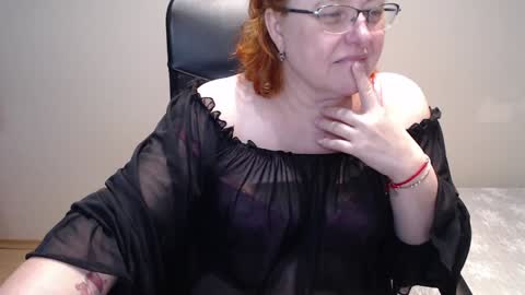 Snapshot of joannaandneighbour chatting on 01-14-25, 11:31 Joanna and Greg online show from 01-14-25, 11:31