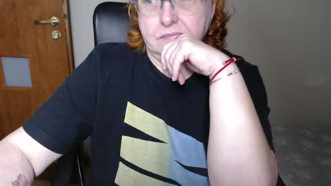 Snapshot of joannaandneighbour chatting on 01-20-25, 10:40 Joanna and Greg online show from 01-20-25, 10:40