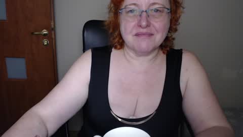 Snapshot of joannaandneighbour chatting on 01-21-25, 07:58 Joanna and Greg online show from 01-21-25, 07:58