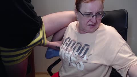 Snapshot of joannaandneighbour chatting on 01-23-25, 02:28 Joanna and Greg online show from 01-23-25, 02:28