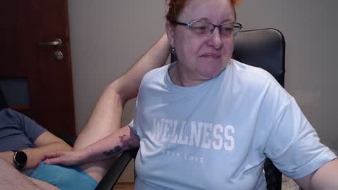 Snapshot of joannaandneighbour chatting on 01-30-25, 07:39 Joanna and Greg online show from 01-30-25, 07:39