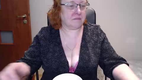 Snapshot of joannaandneighbour chatting on 02-12-25, 09:20 Joanna and Greg online show from 02-12-25, 09:20