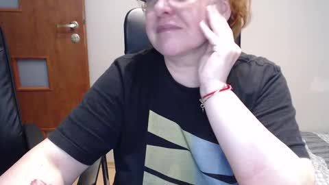 Snapshot of joannaandneighbour chatting on 02-17-25, 11:34 Joanna and Greg online show from 02-17-25, 11:34