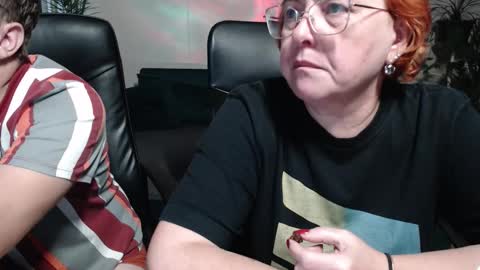 Snapshot of joannaandneighbour chatting on 10-08-25, 08:34 Joanna and Greg online show from 10-08-25, 08:34