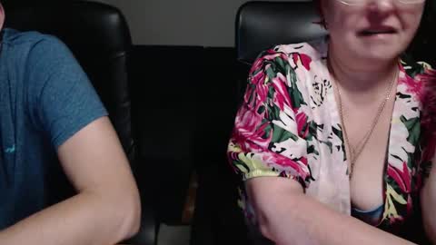 Snapshot of joannaandneighbour chatting on 10-28-25, 09:35 Joanna and Greg online show from 10-28-25, 09:35