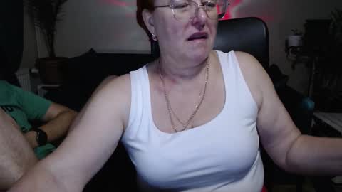 Snapshot of joannaandneighbour chatting on 11-12-25, 05:19 Joanna and Greg online show from 11-12-25, 05:19