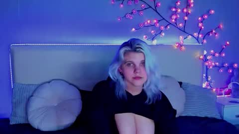 Snapshot of joannlowes chatting on 09-29-25, 08:24 Joann online show from 09-29-25, 08:24