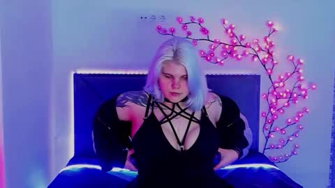 Snapshot of joannlowes chatting on 02-05-26, 08:46 Joann online show from 02-05-26, 08:46