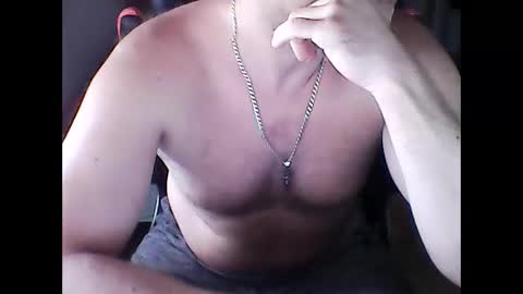 Snapshot of joaquin190 chatting on 10-12-25, 10:14 joaquin190 online show from 10-12-25, 10:14