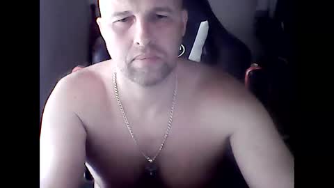 Snapshot of joaquin190 chatting on 10-30-25, 11:44 joaquin190 online show from 10-30-25, 11:44