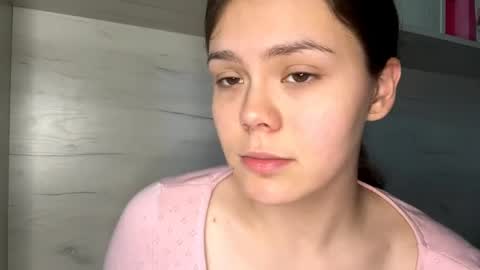 Mila online show from 05-11-26, 10:43