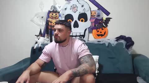 Snapshot of jodogs chatting on 10-31-25, 08:15 Tiberius online show from 10-31-25, 08:15