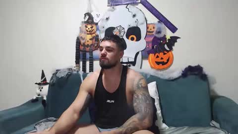 Snapshot of jodogs chatting on 11-05-25, 11:54 Tiberius online show from 11-05-25, 11:54