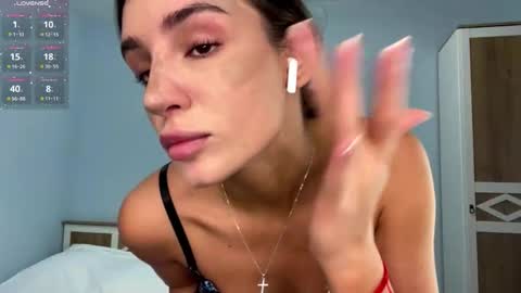 Nicole online show from 12-18-25, 04:29