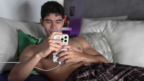 joe_steel1 online show from 06-08-26, 01:50