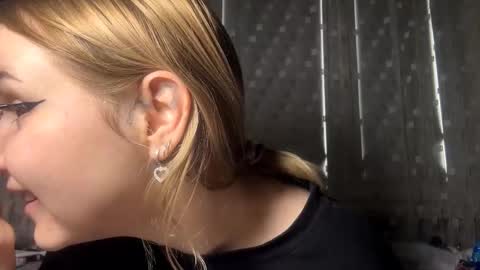 Aurora online show from 03-08-26, 08:18