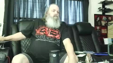 joeb2361 online show from 12-22-25, 09:45