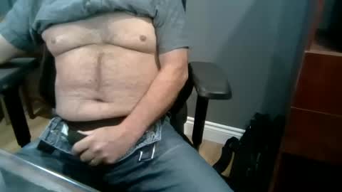 Snapshot of joebloe02 chatting on 09-26-25, 01:37 joebloe02 online show from 09-26-25, 01:37