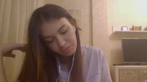 Jennifer online show from 09-16-25, 08:21