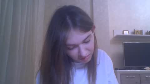 Jennifer online show from 10-08-25, 08:28