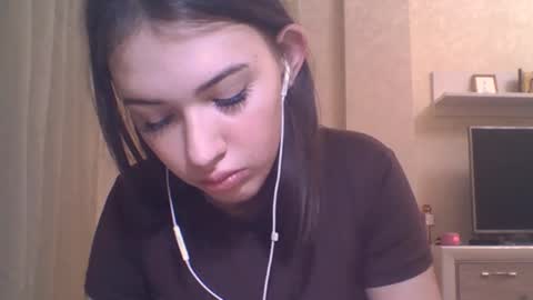 Jennifer online show from 11-07-25, 05:13