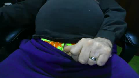 joeyballs123 online show from 02-04-26, 05:41